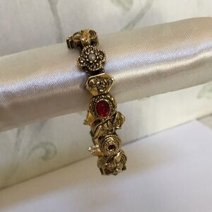 LOONEY TUNES / WARNER BROS ‘CHARM’ BRACELET